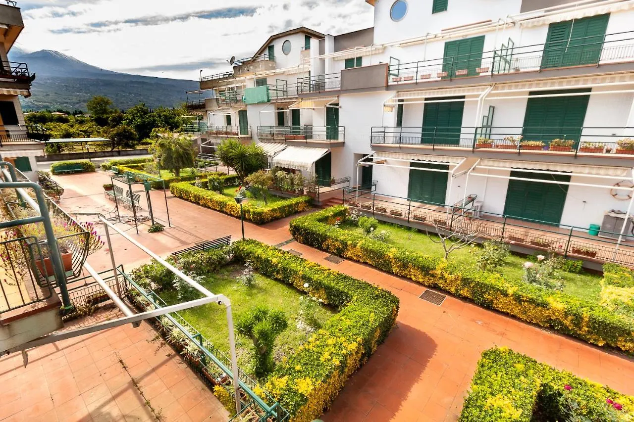 Апартаменты Stella Marina On The Beach With Swimming Pool - Distretto Catania Taormina Etna Маскали Италия